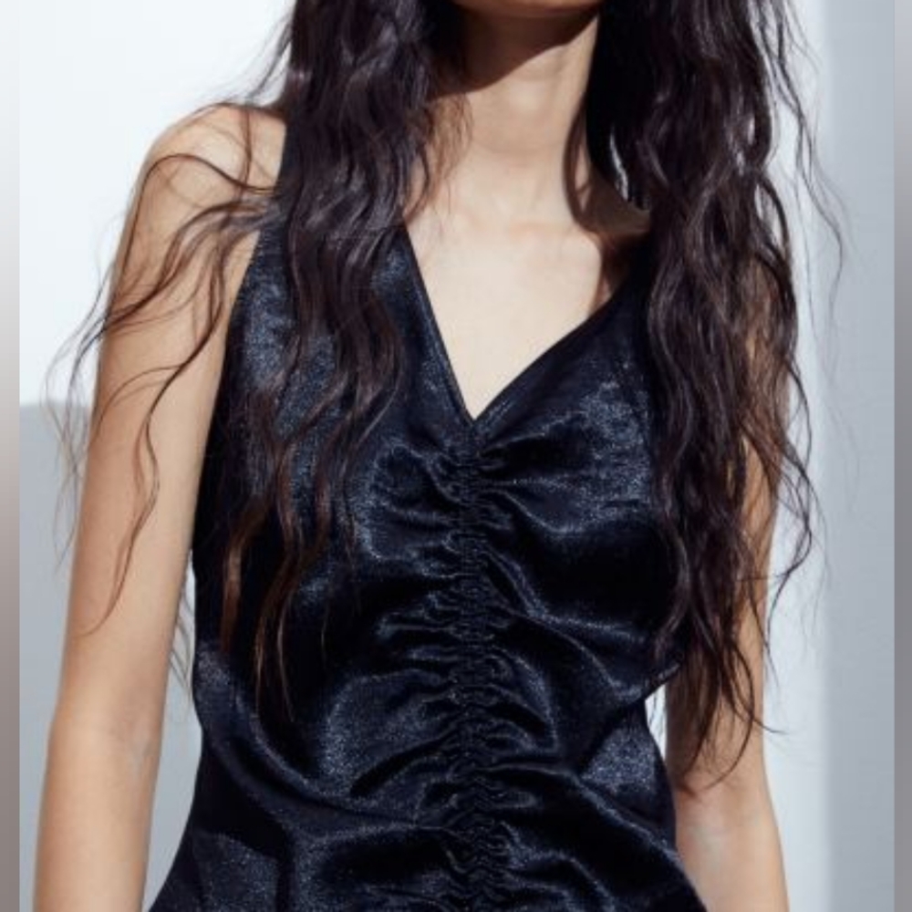 H&M top rushed satin top black sizes M, L, XL BNWT - Picture 9 of 10